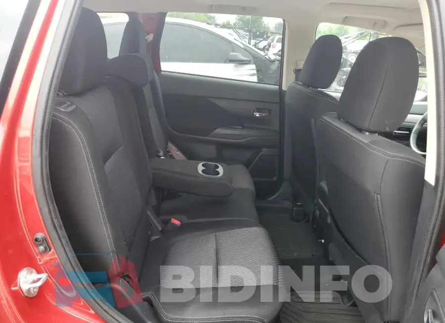 JA4AD3A33JZ036873 Photo# 10