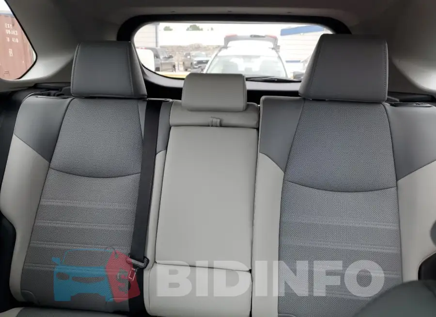 2T3Y1RFV8PW239406 Photo# 10