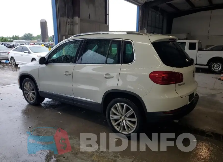 WVGAV7AX9FW522492 Photo# 2
