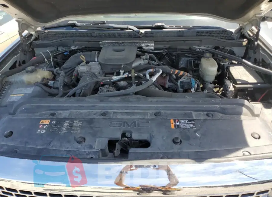 1GT12UE82GF215570 Photo# 11