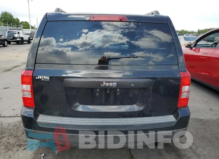 1C4NJPBA7FD313825 Photo# 6