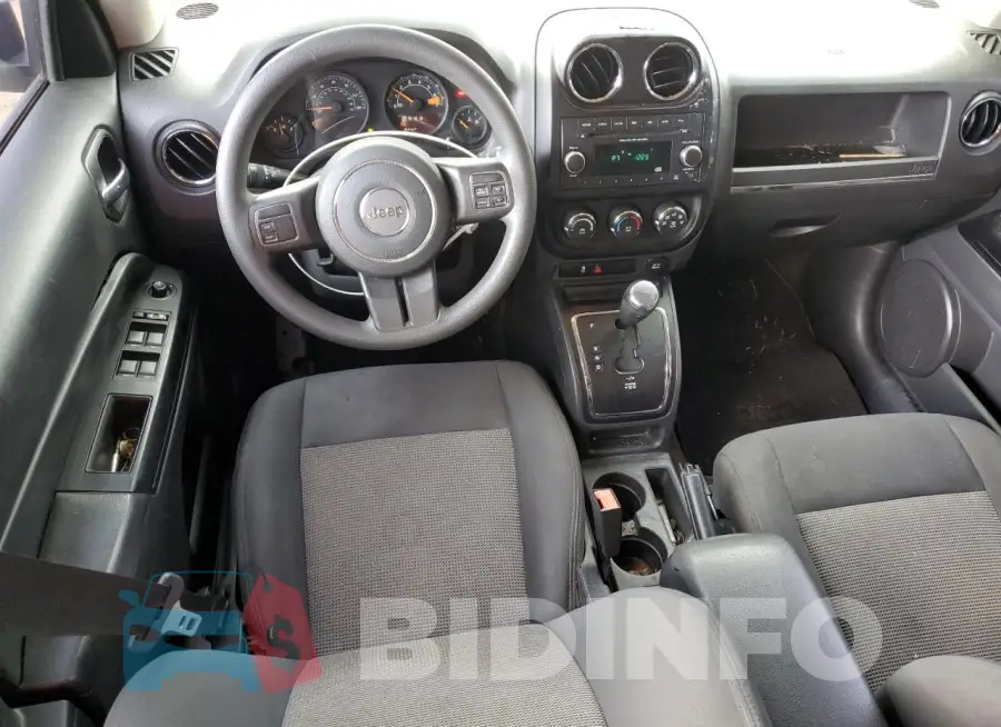 1C4NJPBAXFD138129 Photo# 8