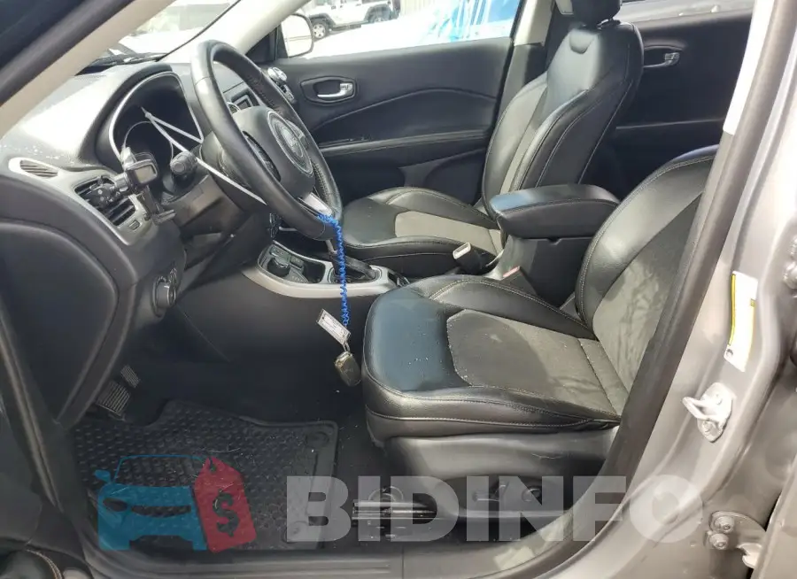 3C4NJDBBXJT201921 Photo# 7
