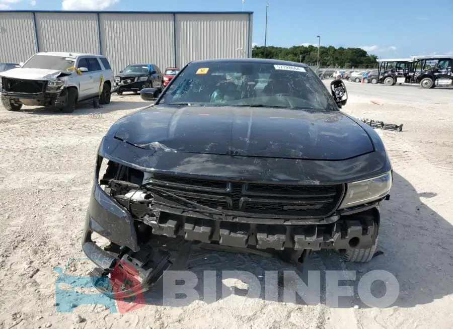 2C3CDXBG2PH643853 Photo# 5