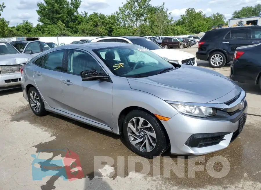 19XFC2F77HE018502 Photo# 4