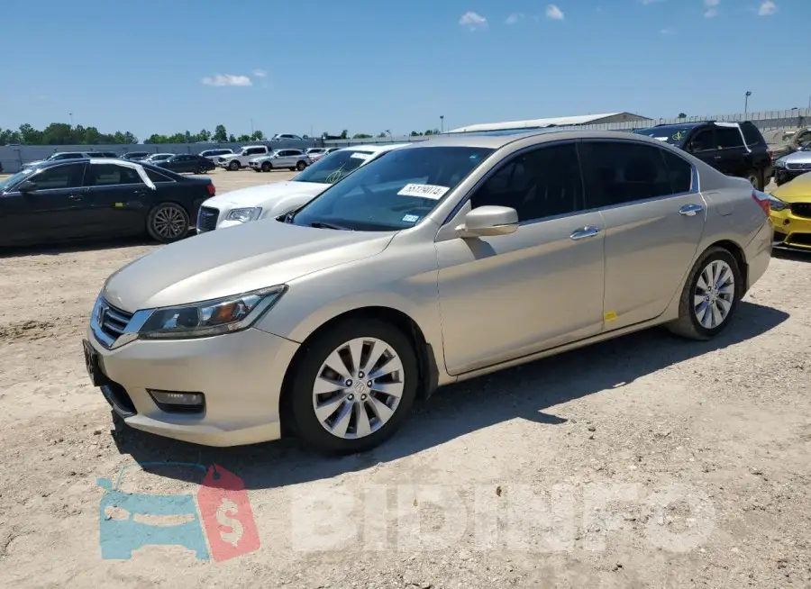 1HGCR2F83FA073833 Photo# 1