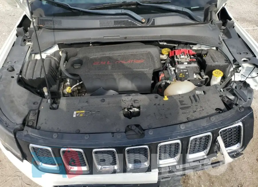 3C4NJCCB7LT158344 Photo# 12