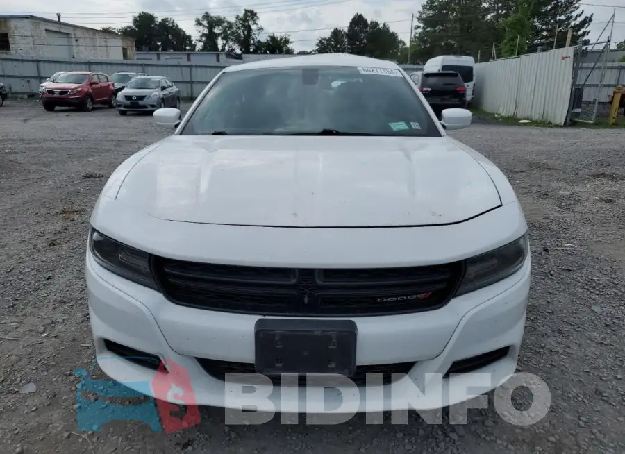 2C3CDXJG4FH791518 Photo# 5