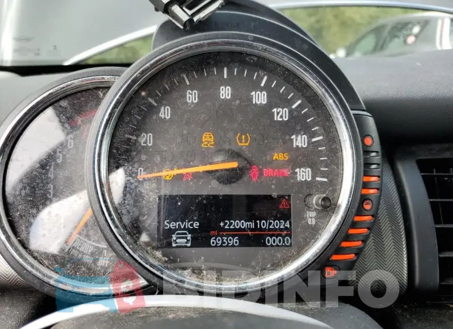 WMWXP5C5XG2D70739 Photo# 9