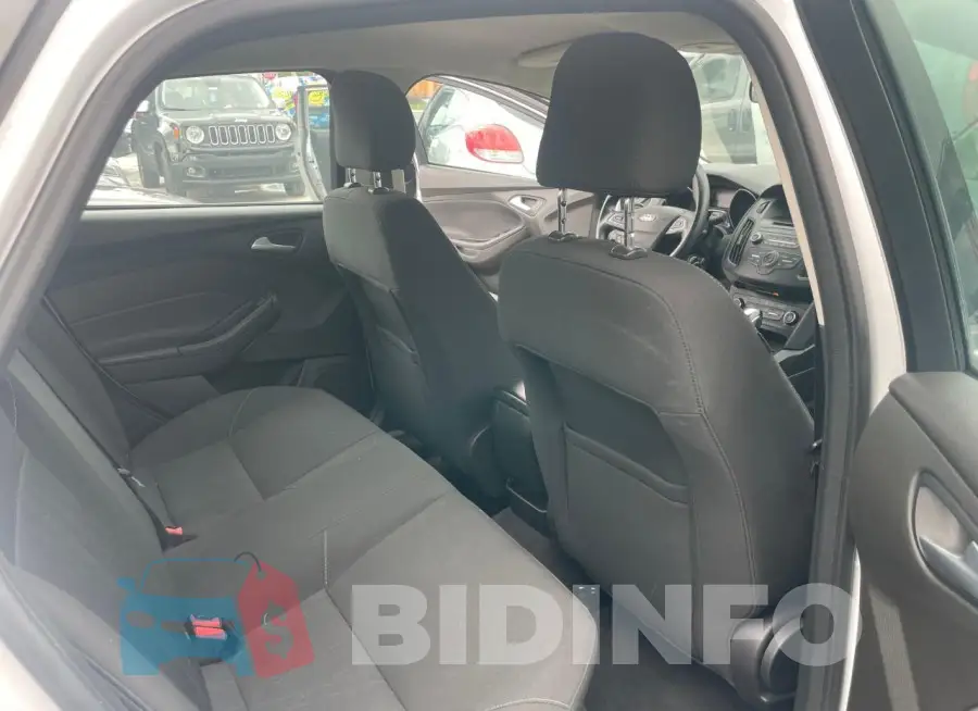 1FADP3F21GL280632 Photo# 6