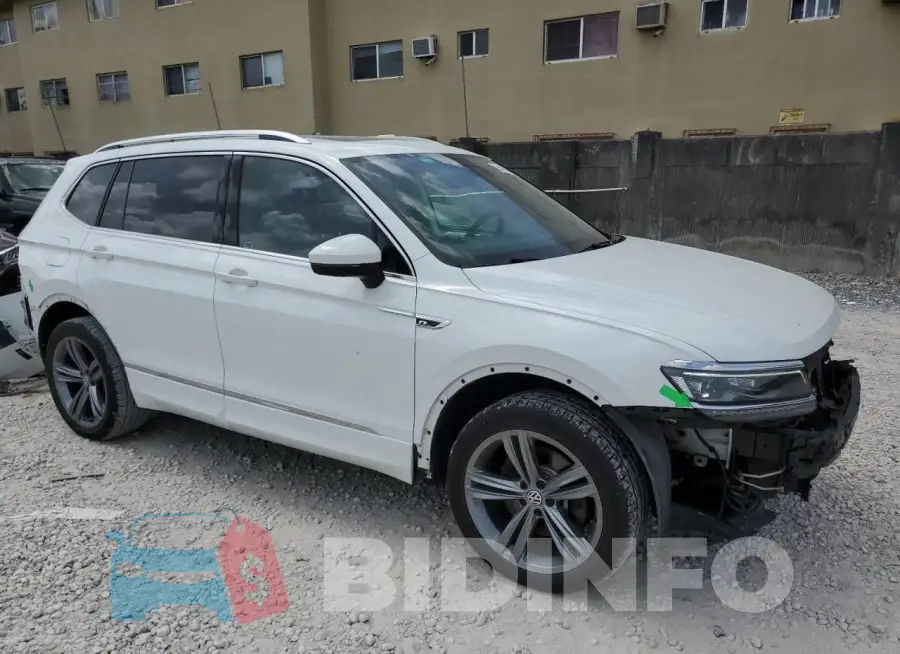 3VV4B7AX4MM132702 Photo# 4
