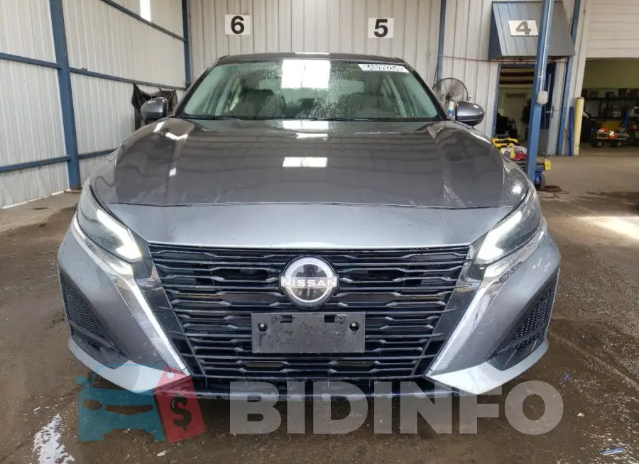 1N4BL4BV2PN306989 Photo# 5