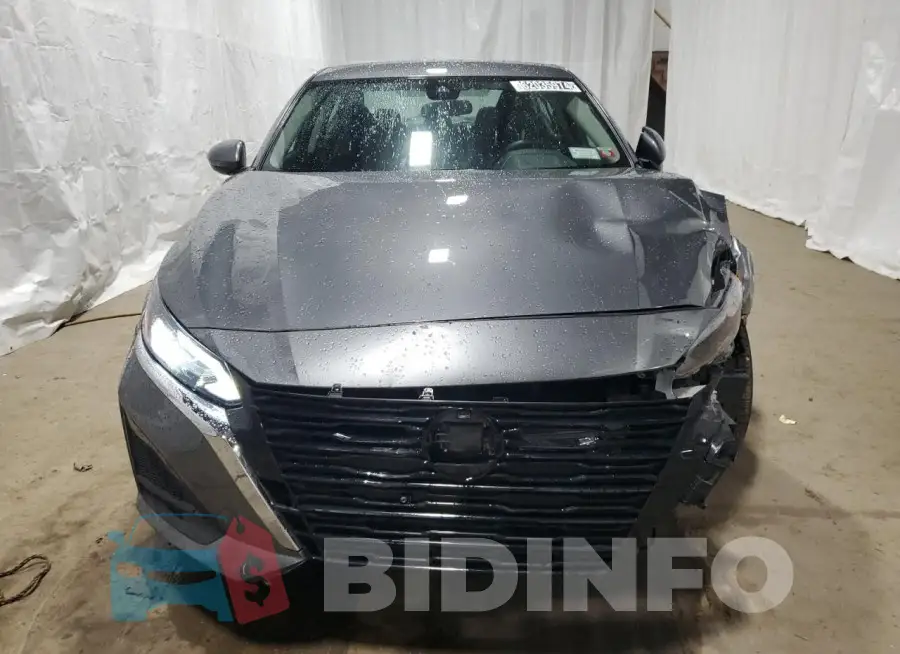 1N4BL4BV2PN411631 Photo# 5