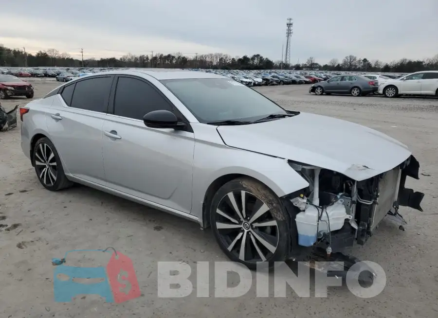 1N4BL4CV3LC135884 Photo# 4