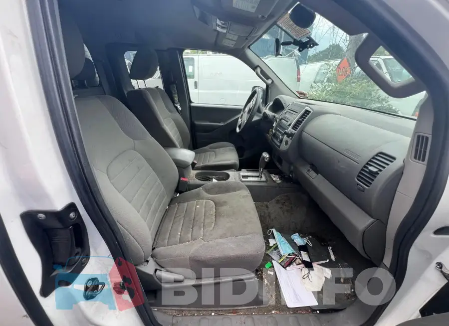 1N6BD0CT8GN728873 Photo# 5