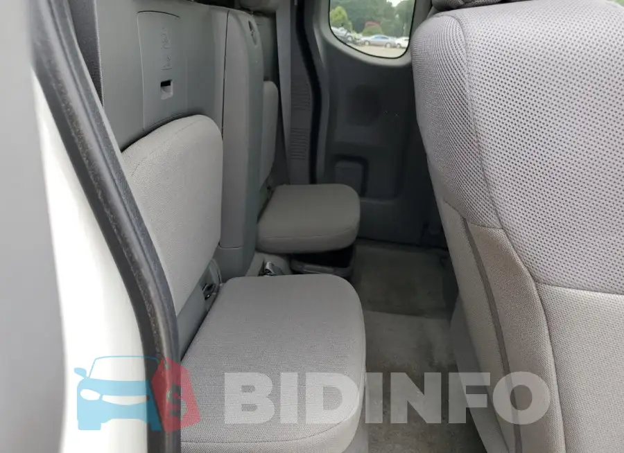 1N6BD0CT8JN732400 Photo# 10