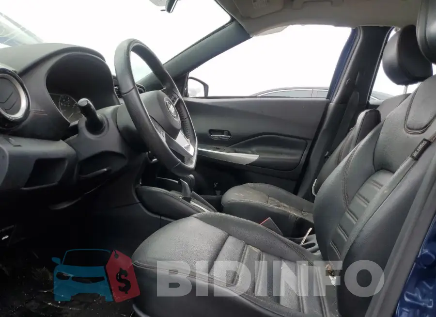 3N1CP5CU3KL482945 Photo# 7
