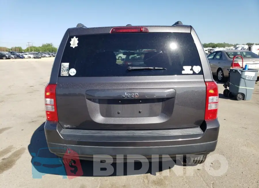 1C4NJPBB7HD203871 Photo# 6
