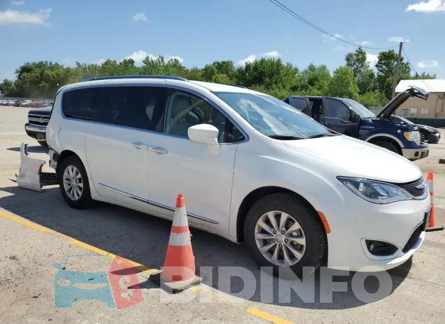 2C4RC1BG8JR246784 Photo# 4