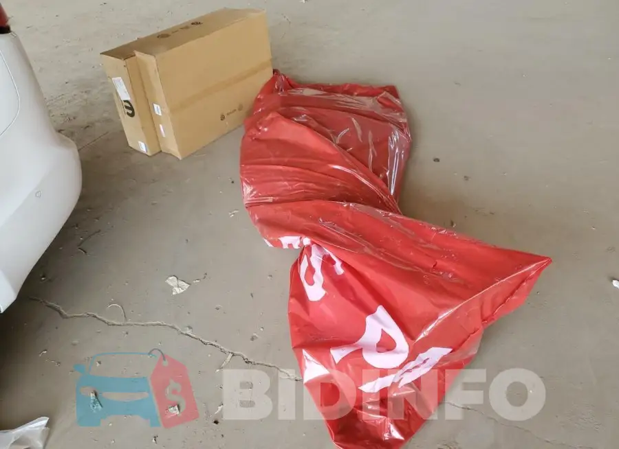 2C4RC1L79NR118994 Photo# 13