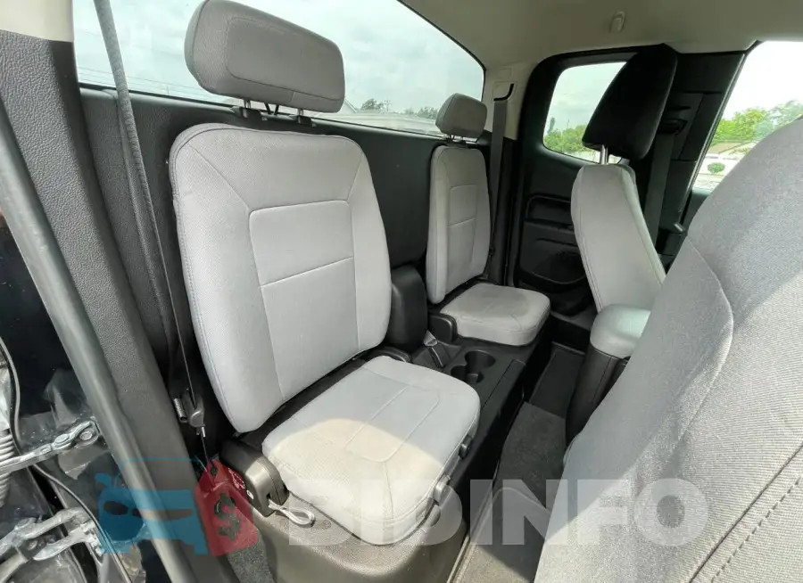 1GCHTBEA1J1222405 Photo# 6