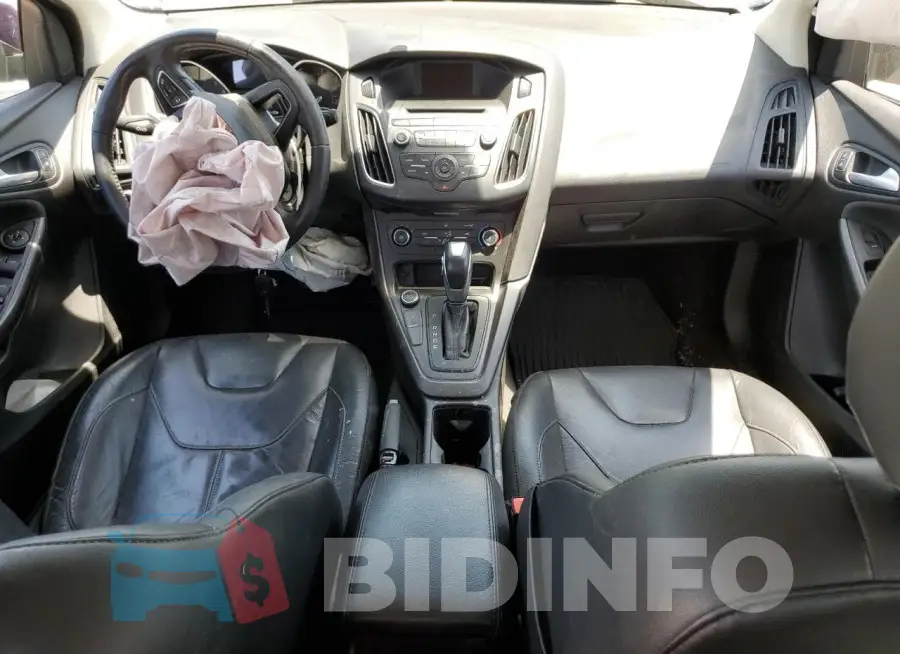 1FADP3F20GL328282 Photo# 8