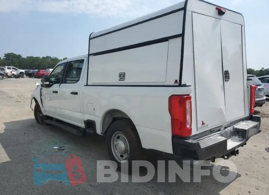 1FT7W2AA6PED80619 Photo# 2