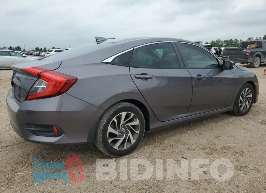 19XFC2F70HE012752 Photo# 3