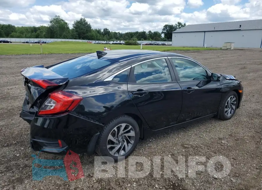 19XFC2F73HE016858 Photo# 3