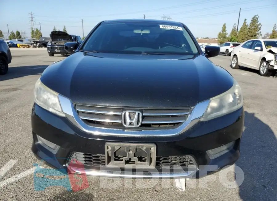 1HGCR2F58FA175876 Photo# 5