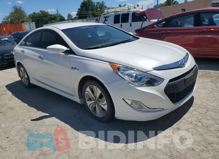 KMHEC4A42FA130544 Photo# 4