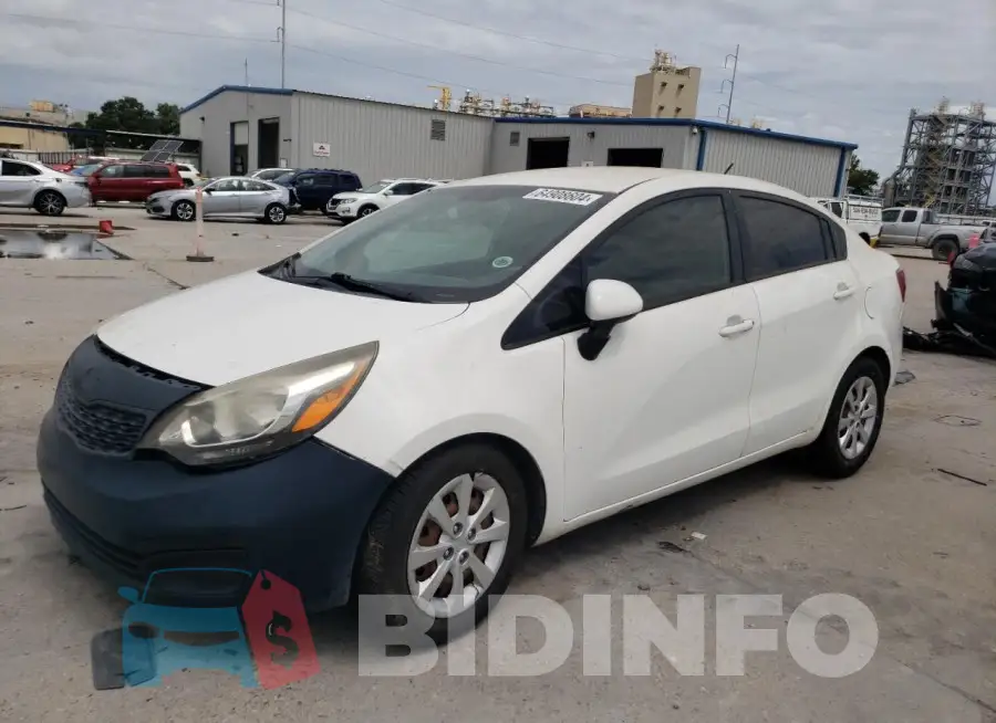 KNADM4A32F6467185 Photo# 1