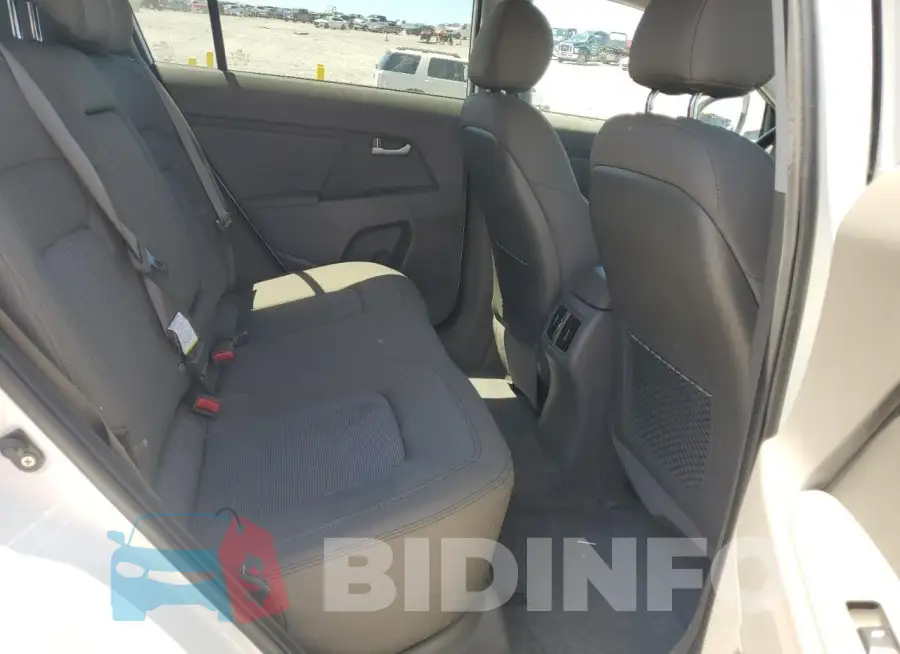 KNDPB3AC8G7830276 Photo# 11