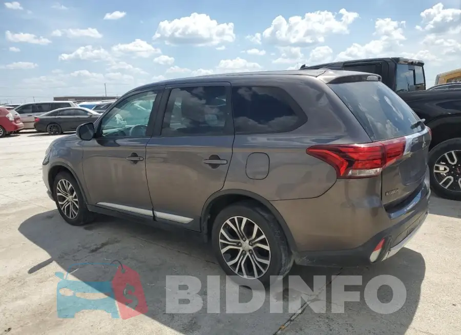 JA4AD2A33JZ063520 Photo# 2