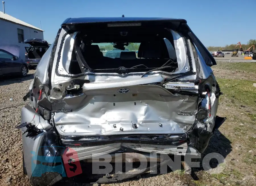 JTMEWRFV6LJ045440 Photo# 6