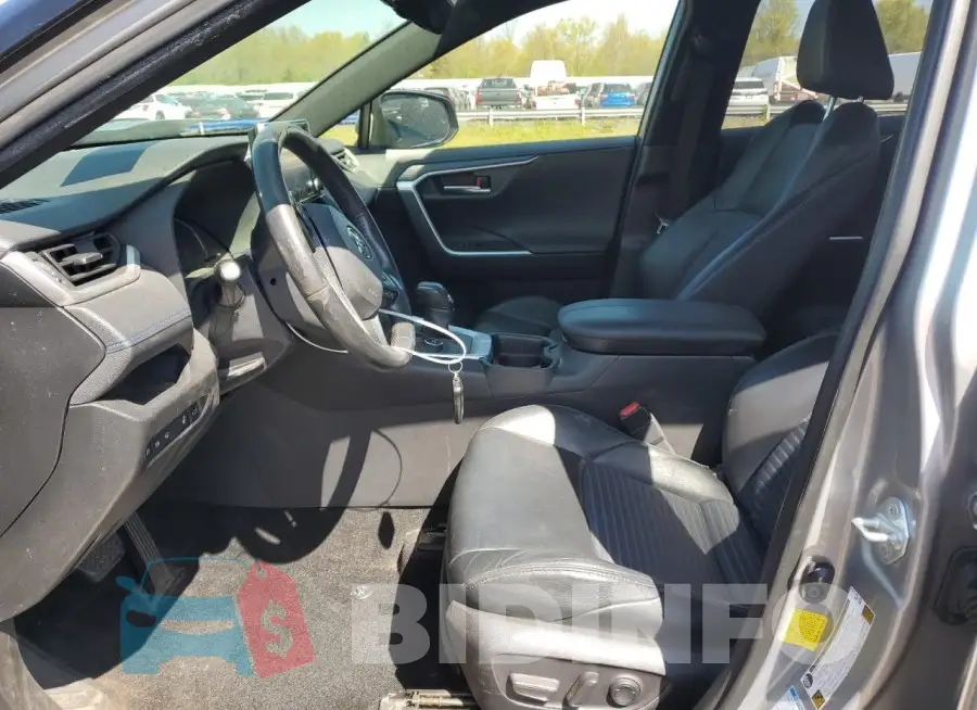 JTMEWRFV6LJ045440 Photo# 7