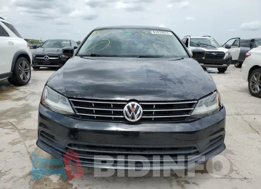 3VW2B7AJ2JM235076 Photo# 5