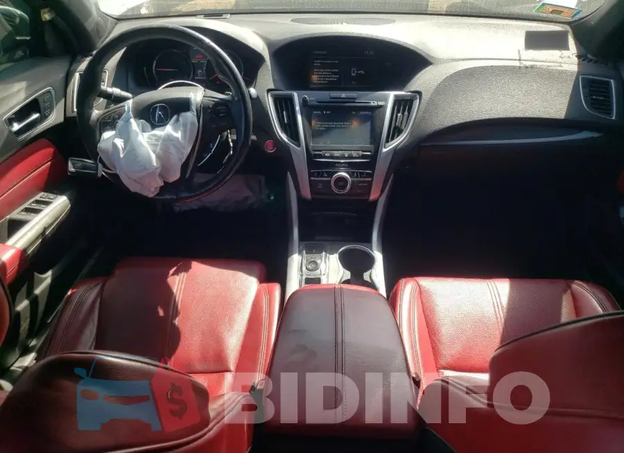 19UUB2F61KA000493 Photo# 8