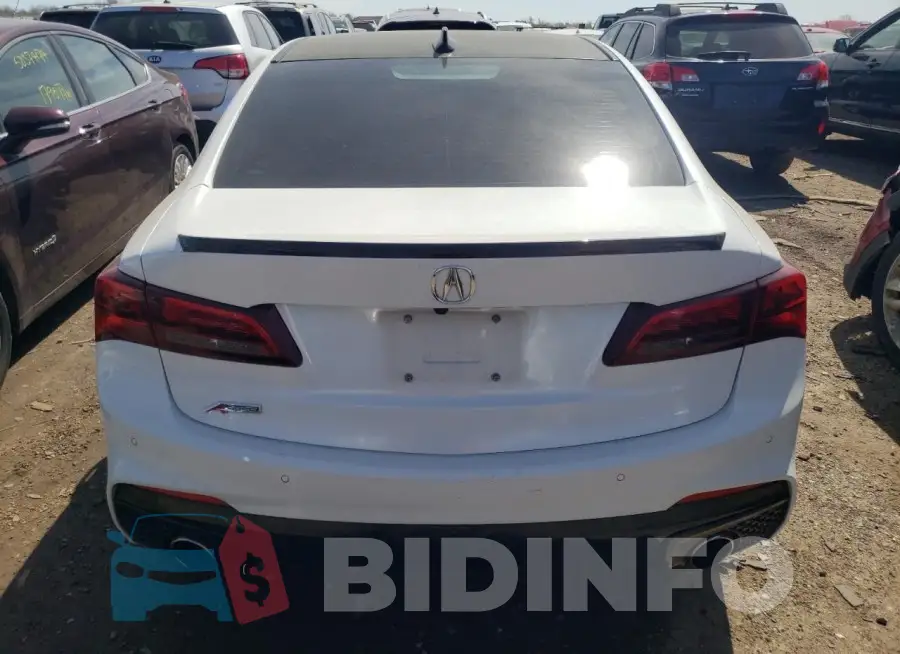 19UUB2F61KA000493 Photo# 6