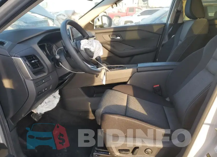 JN8BT3BA1RW352591 Photo# 7