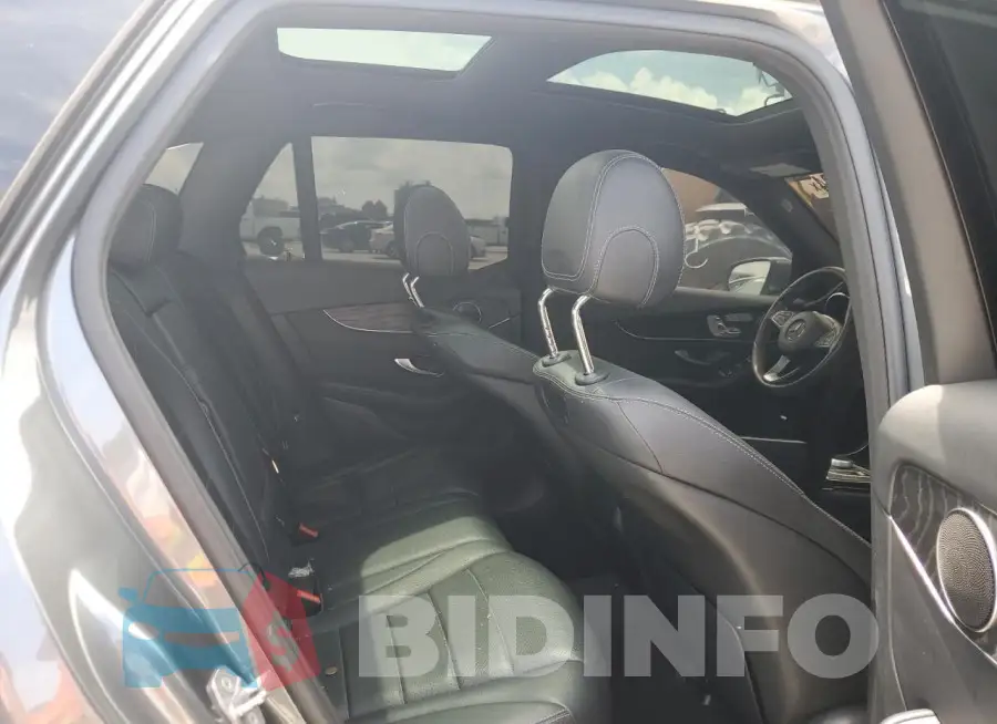 WDC0G4KB7JV023811 Photo# 10