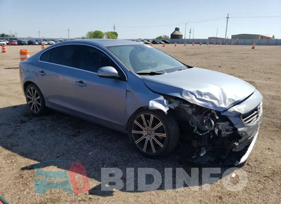 LYV402TK6HB150333 Photo# 4