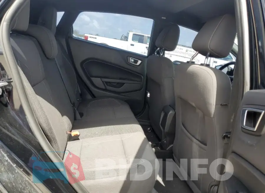 3FADP4GX3JM135887 Photo# 10
