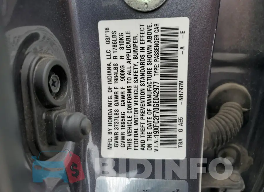 19XFC2F70GE042977 Photo# 12