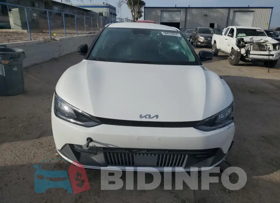 KNDC34LB6N5079032 Photo# 5