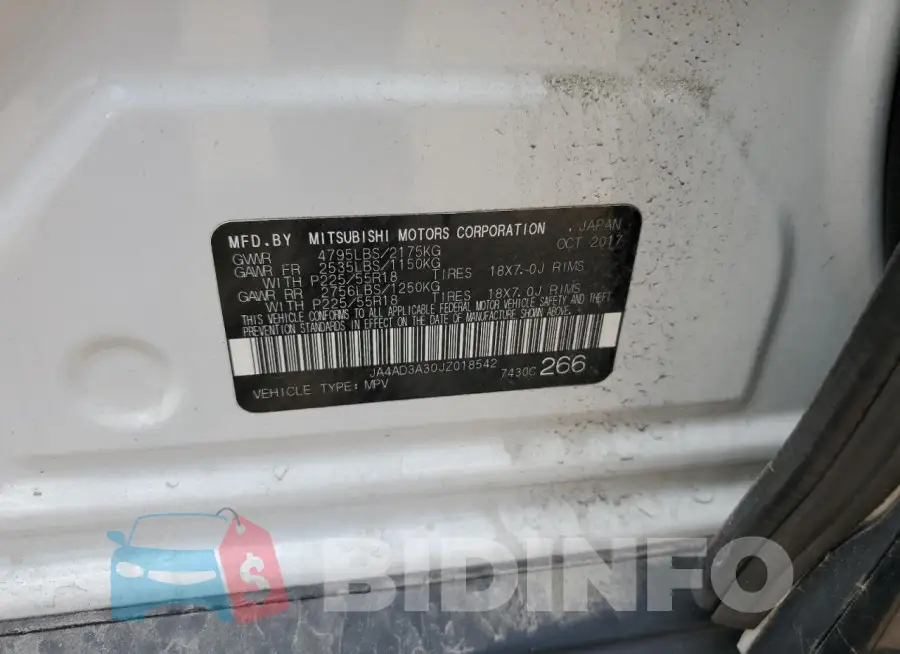 JA4AD3A30JZ018542 Photo# 12