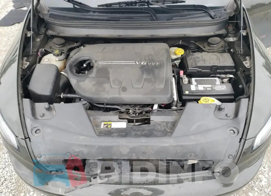 1C4PJLCS0HW577811 Photo# 12