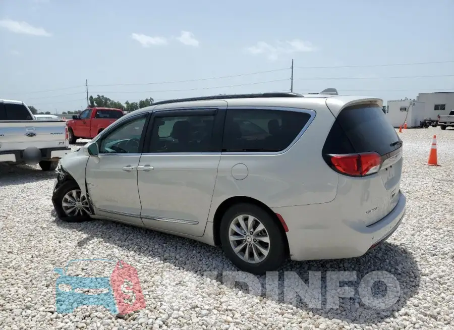 2C4RC1BG5HR688965 Photo# 2