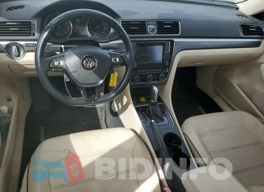 1VWDT7A32HC003287 Photo# 8