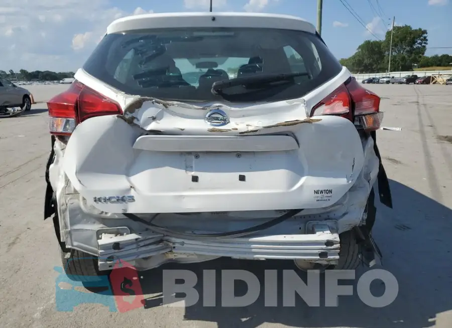 3N1CP5CU3KL491404 Photo# 6